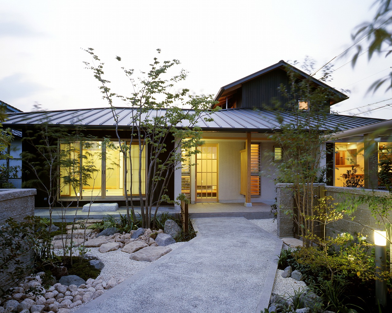 キッチン・中庭